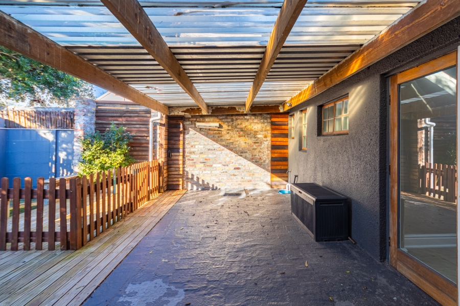 2 Bedroom Property for Sale in Claremont Western Cape